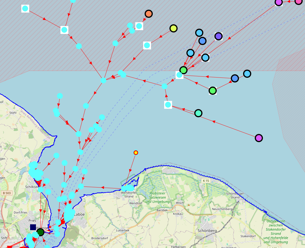 Robust Communication Through Collective Adaptive Relay Schemes for Maritime Vessels